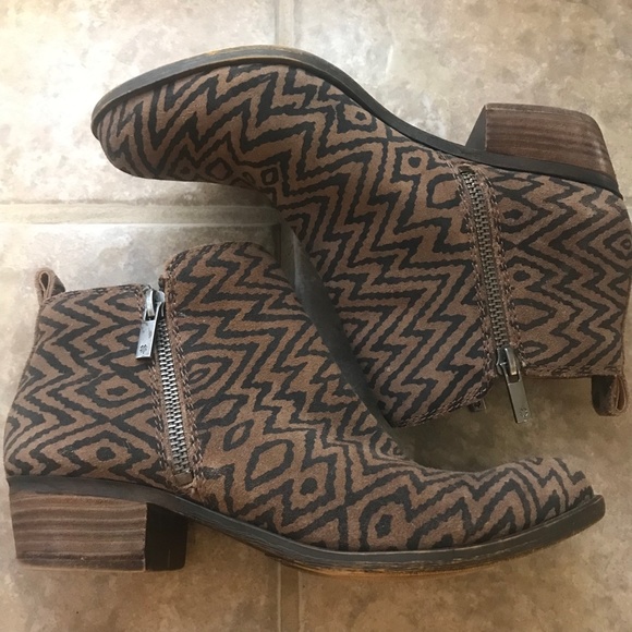 Brown Lucky Brand Basel Tribal Print Booties Sz 7.5 - Picture 4 of 5